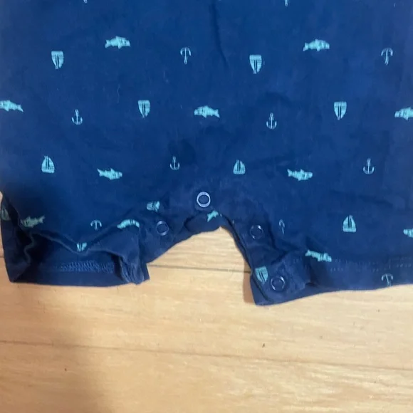 2/$10 Sale! Carter’s One Piece Shorts Set & Cat & Jack T-Shirt Size 12 Months - Picture 4 of 8